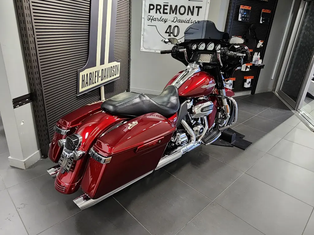 2017 Harley-Davidson FLHXS Street Glide SpecialFLHXS