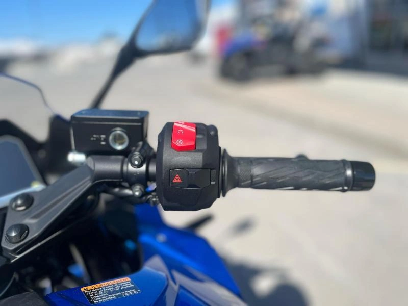 2025 Suzuki Gsx-8r alt