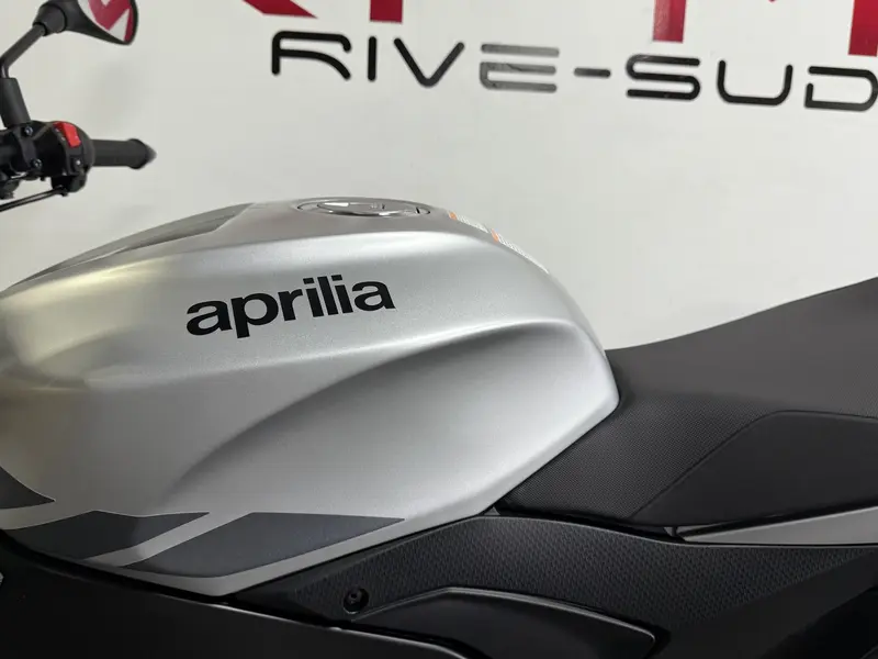 2026 APRILIA TUONO V4 1100