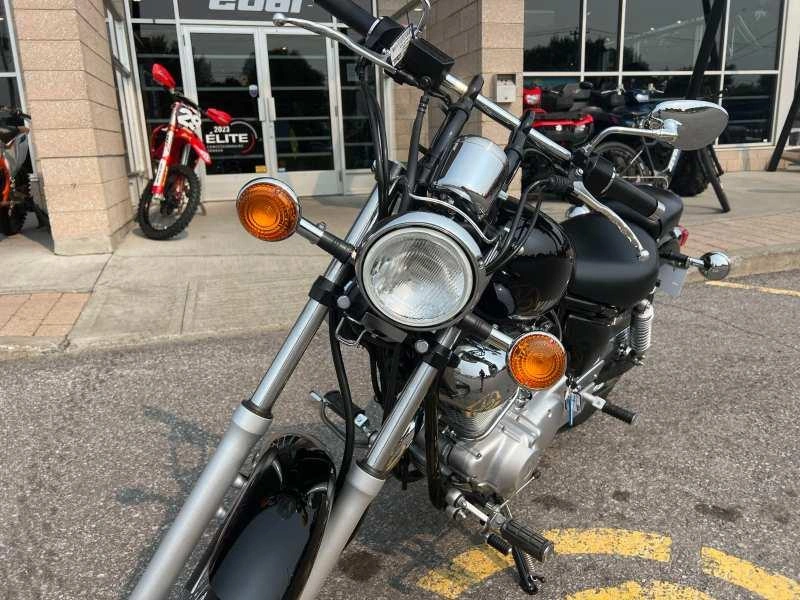 2023 Yamaha V-star 250 alt