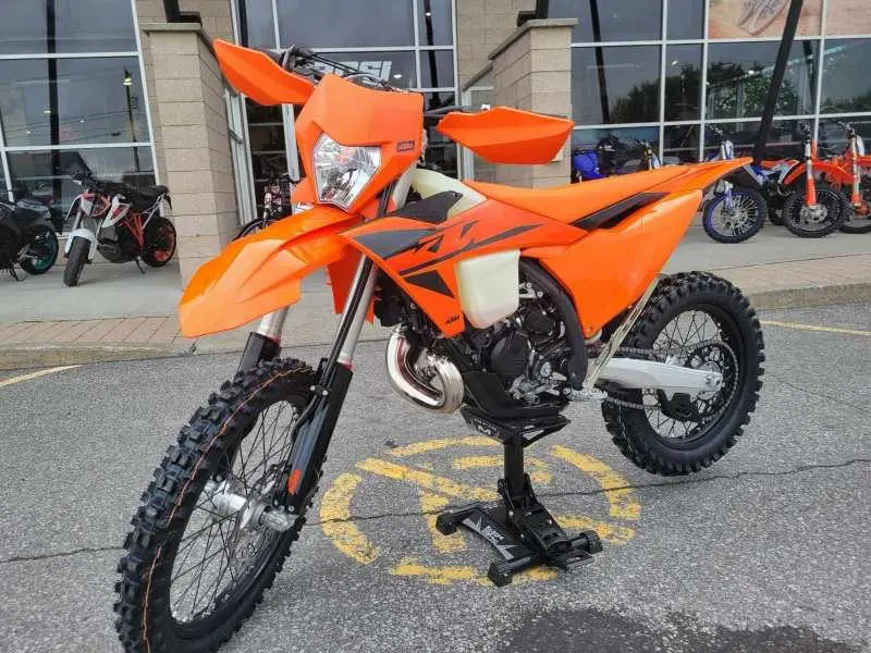 2025 KTM 150 XC-W thumbnail 4