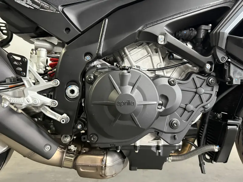 2026 APRILIA TUONO V4 1100
