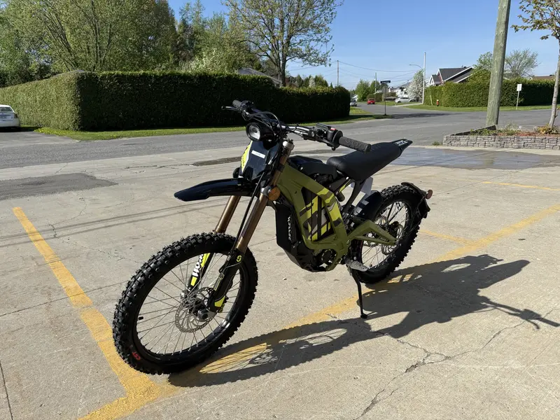 2025 Surron LIGHT BEE X MOTOCROSS ÉLECTRIQUE