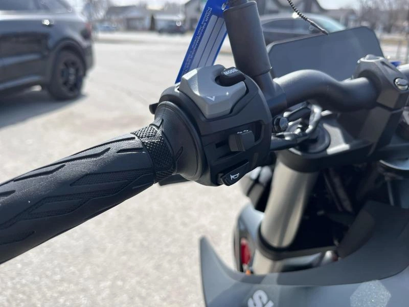 Suzuki Gsx-8s 2025 alt