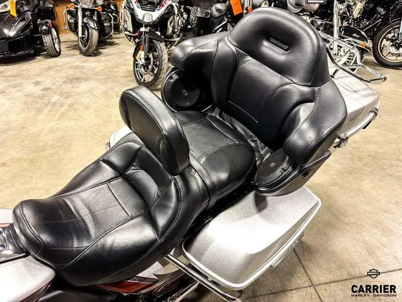 2014 Harley-Davidson Moto Harley-Davidson CVO LIMITED 2014