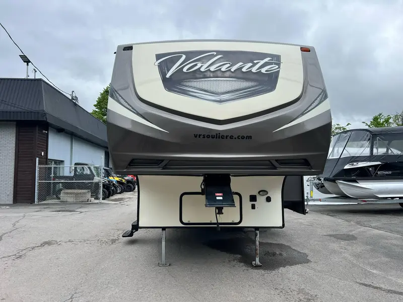 2018 KEYSTONE CROSSROADS VOLANTE 270BH **EN SUPERBE CONDITION!!**