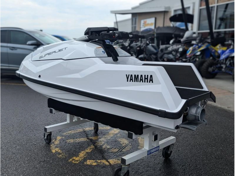 2025 Yamaha Super Jet alt