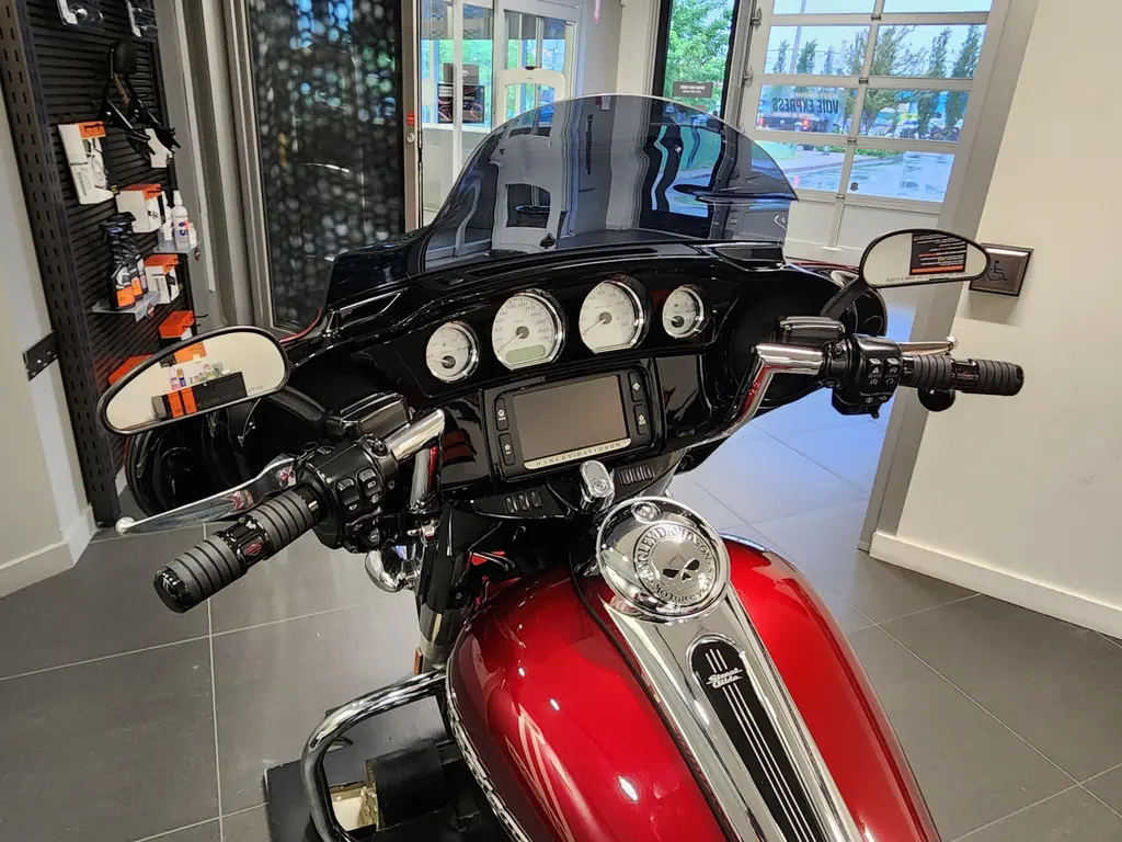 2017 Harley-Davidson FLHXS Street Glide SpecialFLHXS