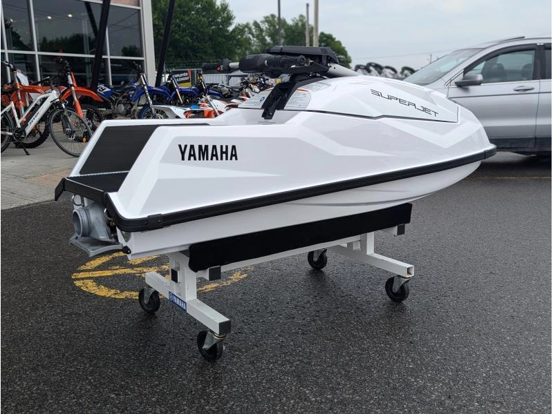 2025 Yamaha Super Jet alt