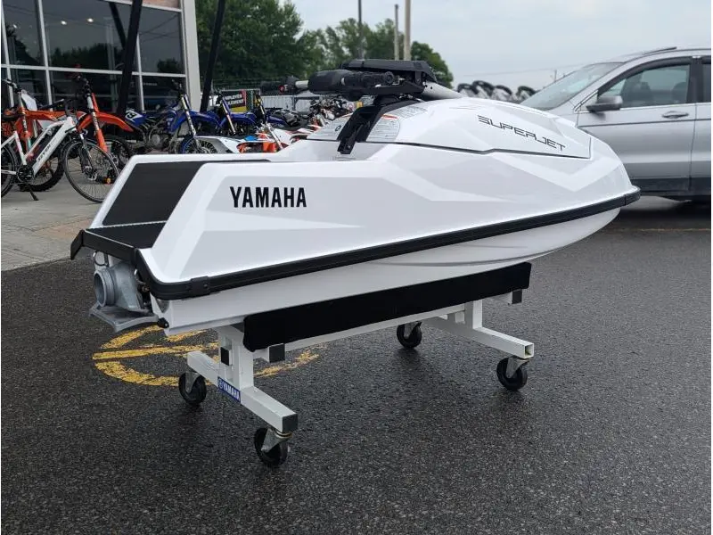 2025 Yamaha Super Jet thumbnail 12