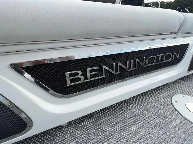 2024 Bennington Marine Qx25 Swingback Arche alt