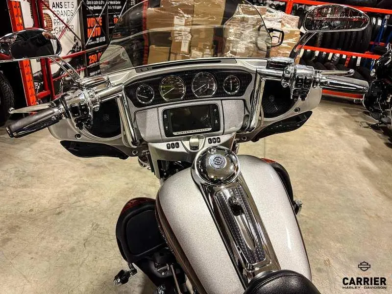 2014 Harley-Davidson Moto Harley-Davidson CVO LIMITED 2014