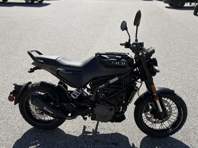 2023 Husqvarna 401 Svartpilen