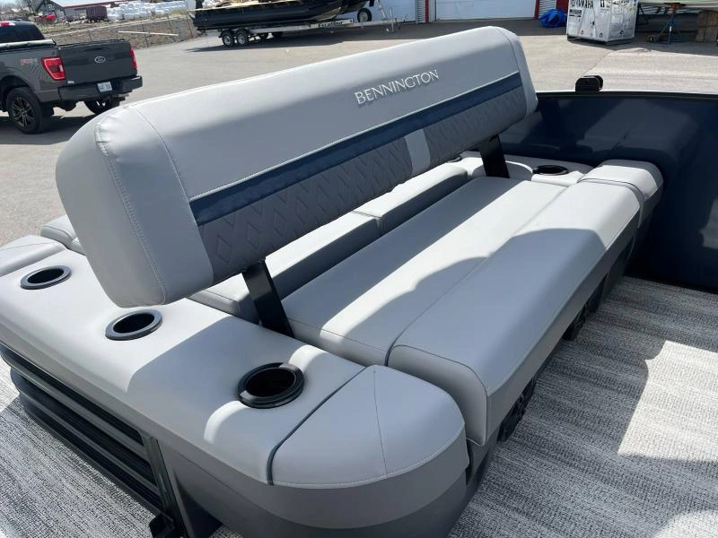 Bennington Marine M22 Swingback Luxe 3t / F200 2025 alt