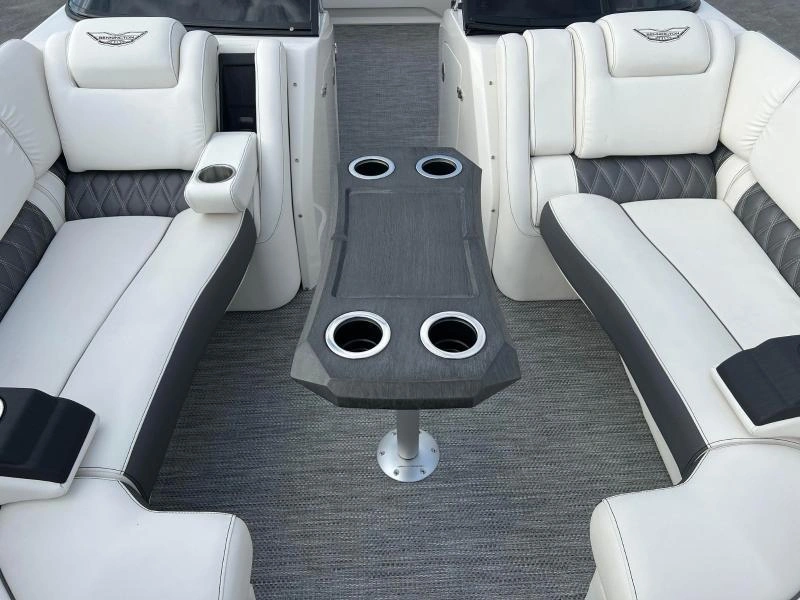 2024 Bennington Marine Qx25 Swingback Arche alt