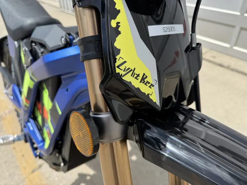 2025 Surron LIGHT BEE X MOTOCROSS ÉLECTRIQUE