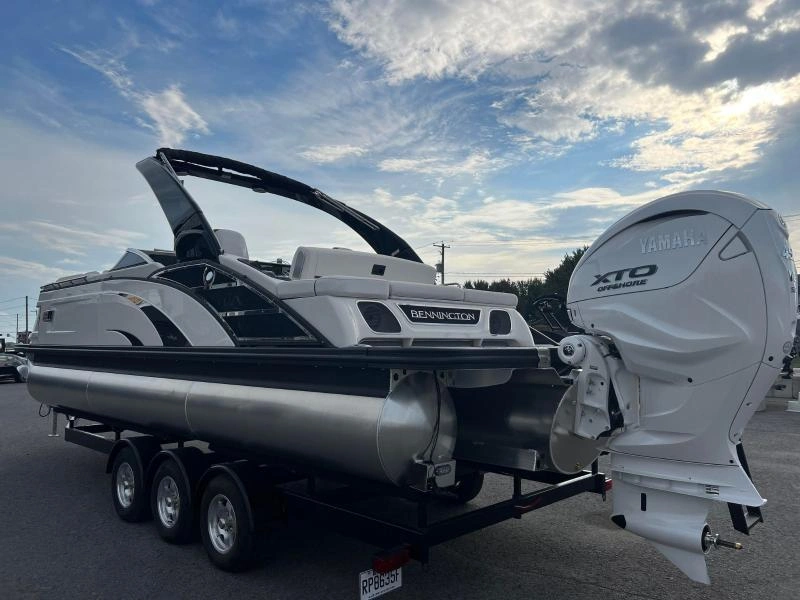 2024 Bennington Marine Qx25 Swingback Arche alt