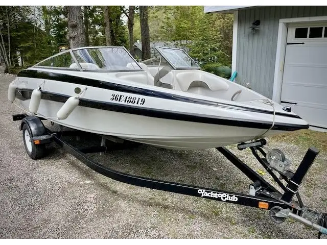 2002 Crownline 180 VOLVO PENTA GL V6