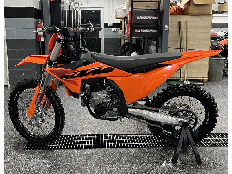 2025 KTM 450 SX-F thumbnail 5