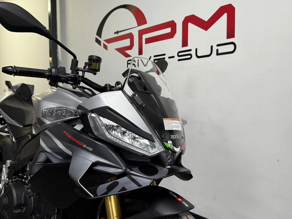 2026 Aprilia Tuono V4 1100 alt