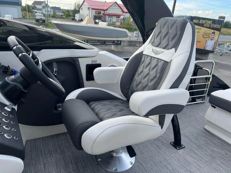 2024 Bennington Marine Qx25 Swingback Arche alt
