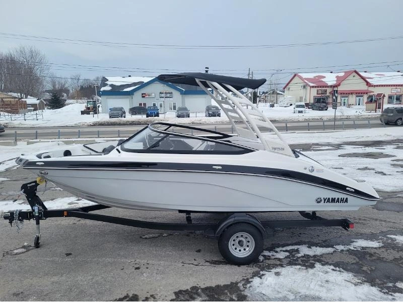 Yamaha 195s 2025 alt