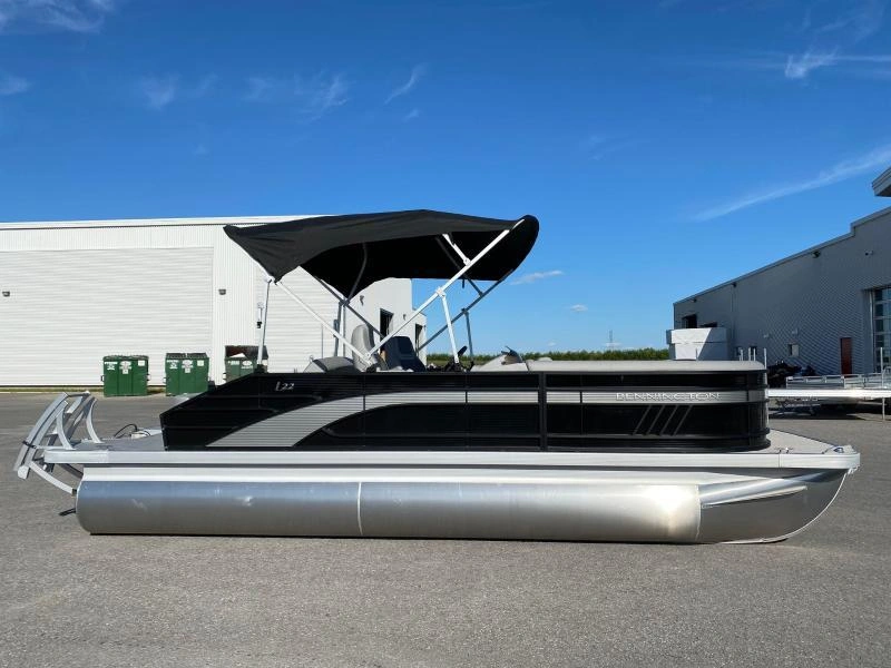 Bennington Marine L22 Swingback 3t Xpress Demo 2023 alt