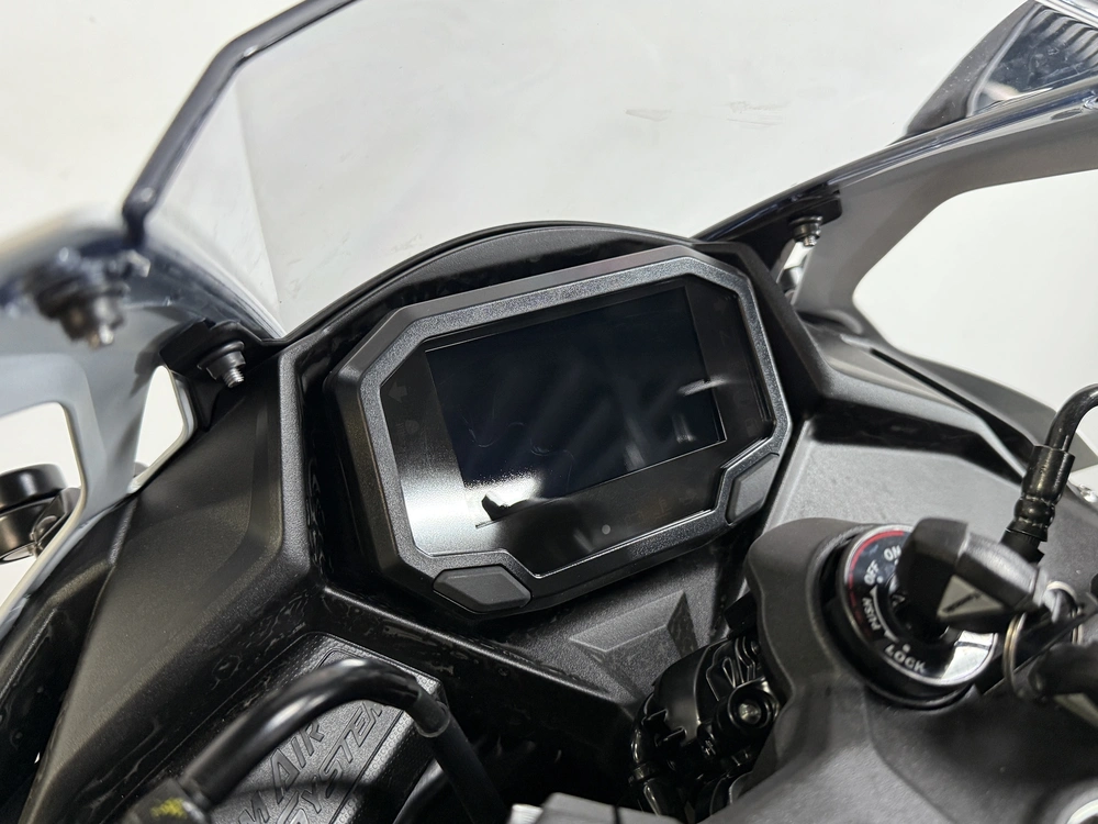 2025 Kawasaki Zx-4rr *6.29% Jusqu'à 84 Mois alt