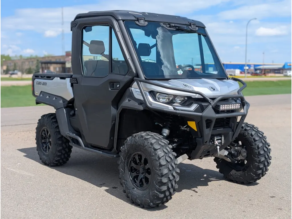 2021 Can-Am Defender Limited HD10