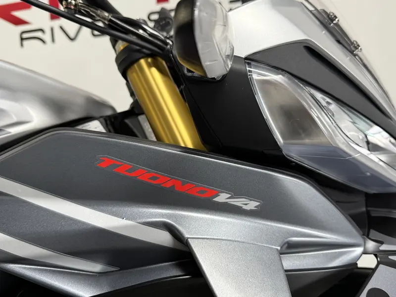 2026 APRILIA TUONO V4 1100