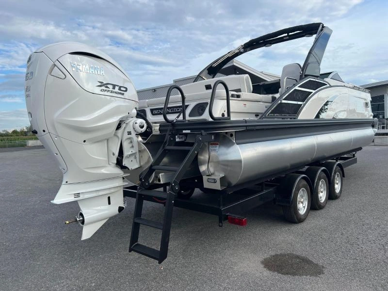 2024 Bennington Marine Qx25 Swingback Arche alt