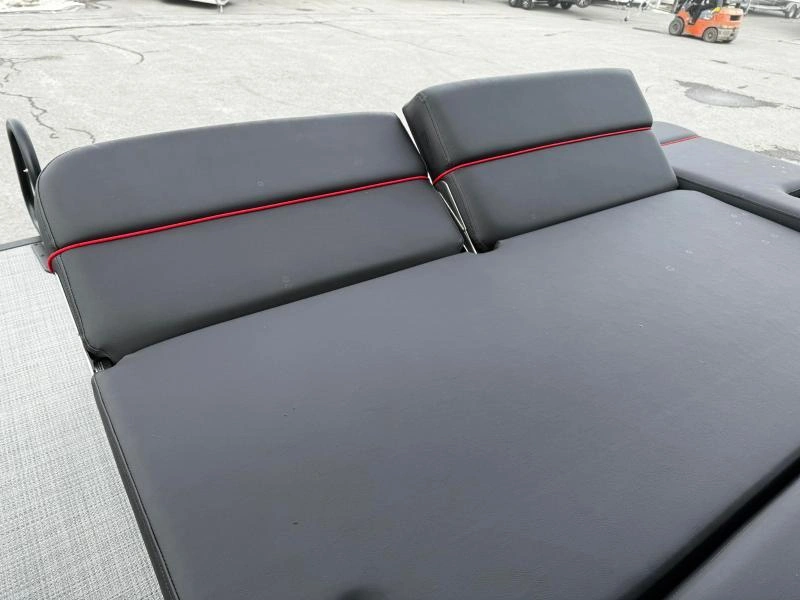 Bennington Marine Rx23 Sport Swingback Demo 2024 alt