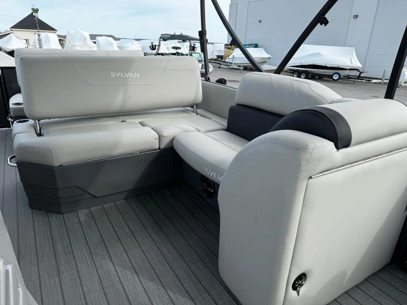 2024 Sylvan Mirage 8524 Resorter 3t / F150 alt