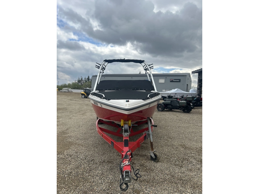 2008 Moomba Mobius Lsv alt