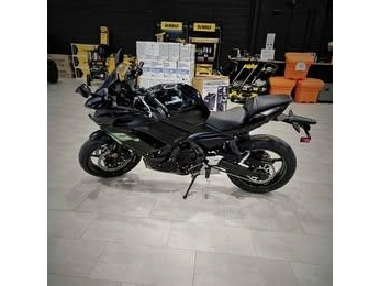 Kawasaki Ninja 650 2025 alt