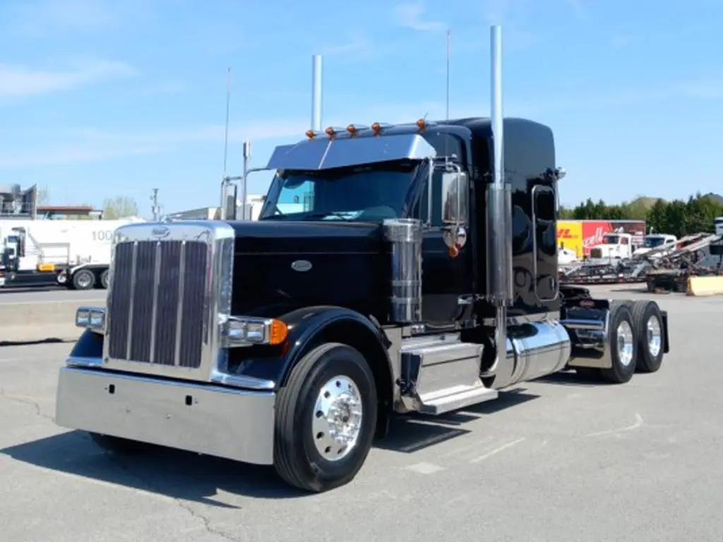 2025 Peterbilt 589 