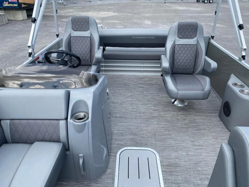 Bennington Marine L23 Swingback 3t Sps+ 2023 alt