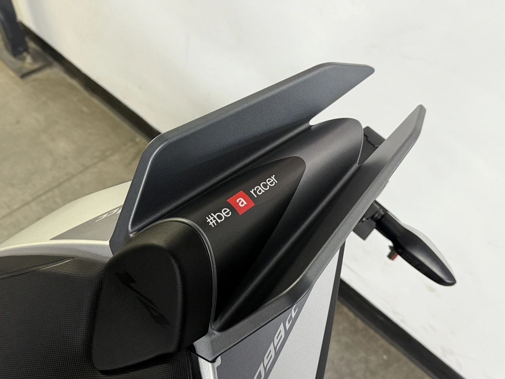 Aprilia Tuono V4 1100 2026 alt