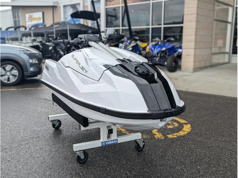 2025 Yamaha Super Jet thumbnail 6