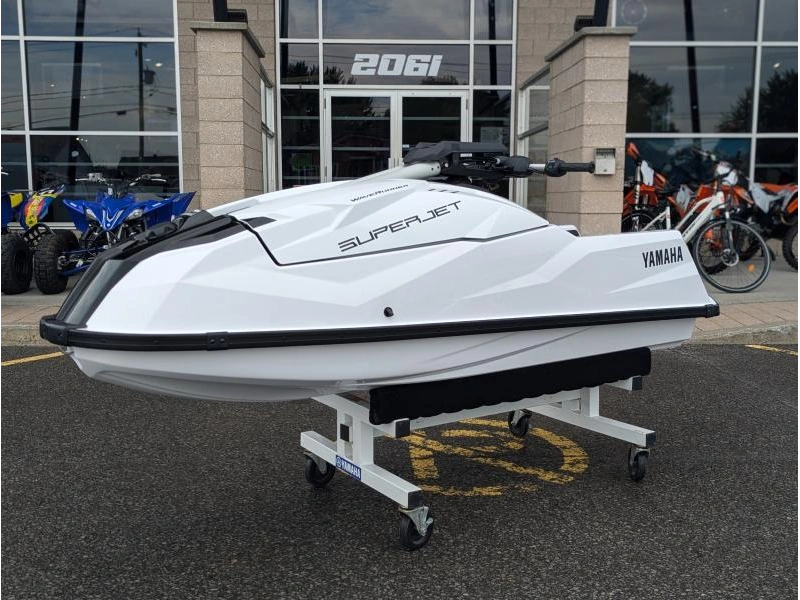 2025 Yamaha Super Jet alt
