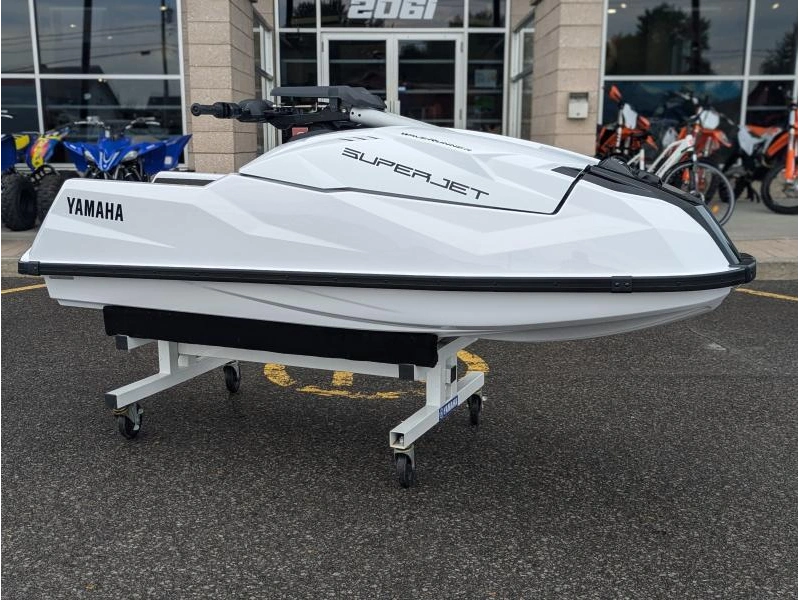 2025 Yamaha Super Jet alt