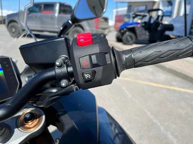 Suzuki Gsx-s1000gt+ 2025 alt