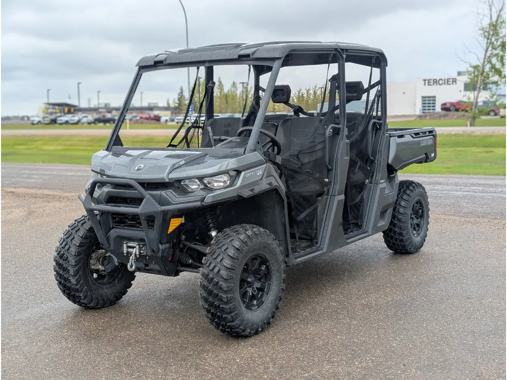 2023 Can-Am Defender Max XT HD10