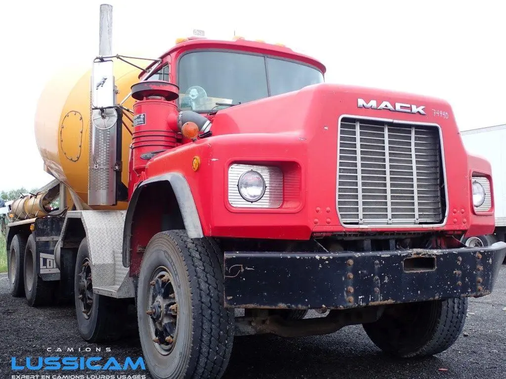 Mack RB688S  2000