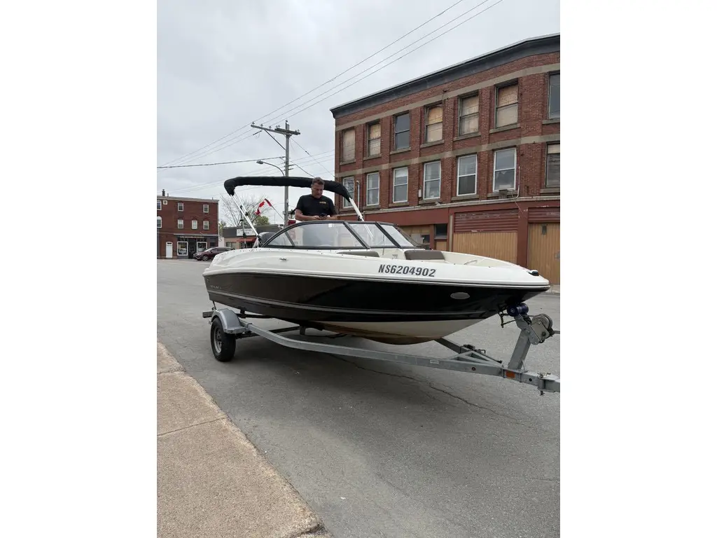2018 Bayliner 1700 17Ft + 115 4S Mercury & Trailer