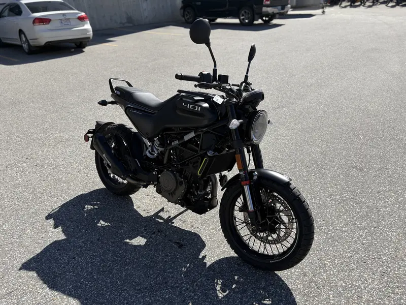 2023 Husqvarna 401 Svartpilen