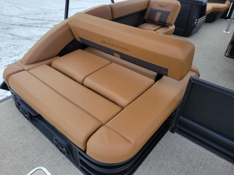 Bennington Marine M22 Swingback 3t Sps 2025 alt