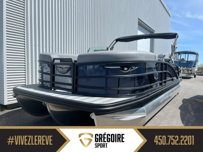 2025 Bennington Marine M22 Swingback 3t alt