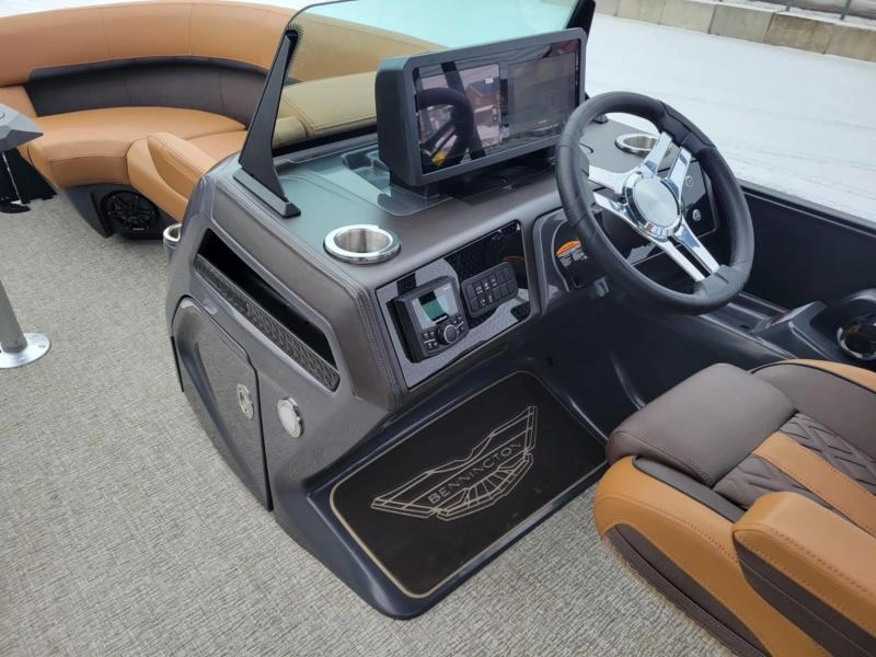 Bennington Marine M22 Swingback 3t Sps 2025 alt