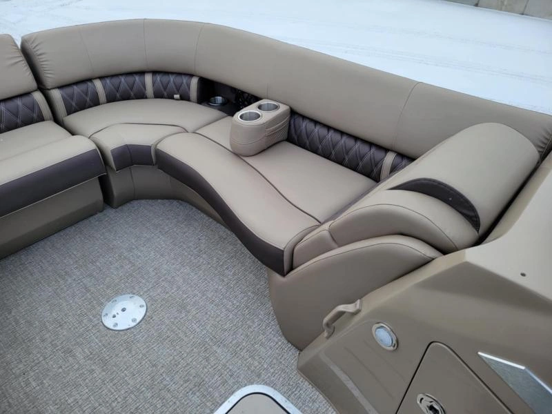 2025 Bennington Marine Lxs24 Fastback Arche 3t Sps+ alt